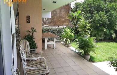 Imagem 12: Contato Fone/WhatsApp Lindo casarão com piscina, na Tamarineira ligue