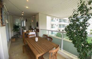 Imagem: O apartamento possui 3 Dormitórios, 5 Banheiros, 5 Vagas na