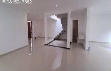 Imagem: A casa possui 3 Dormitórios, 5 Banheiros, 2 Vagas na garagem