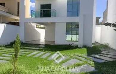 Imagem: A casa possui 3 Dormitórios, 2 Banheiros e 5 Vagas na garagem