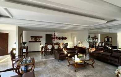 Imagem 8: A casa fica localizada em condomínio fechado em uma área nobre do Itaigara