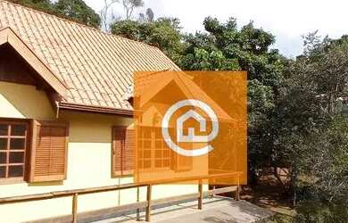 Imagem: A casa em condomínio possui 4 Dormitórios, 4 Banheiros, 5