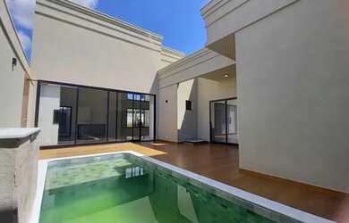 Imagem: A casa em condomínio possui 3 Dormitórios, 5 Banheiros, 2