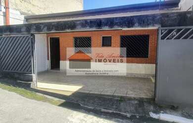 Imagem: A casa possui 1 Dormitório, 1 Banheiro, 1 Vaga na garagem