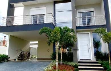 Imagem: A casa em condomínio possui 3 Dormitórios, 4 Banheiros, 2