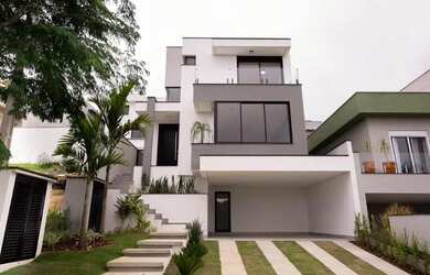 Imagem: A casa em condomínio possui 3 Dormitórios, 4 Banheiros, 3