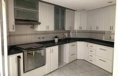 Imagem 4: Sobrado com 400 m², Piscina e churrasqueira