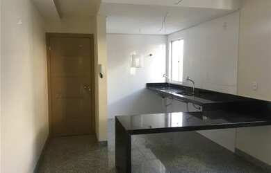 Imagem: O apartamento possui 2 Dormitórios, 2 Banheiros, 2 Vagas na