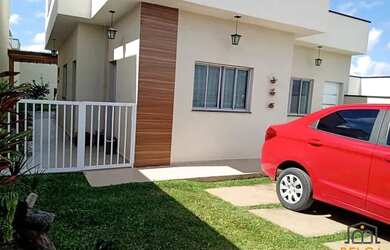 Imagem: A casa em condomínio possui 3 Dormitórios, 2 Banheiros, 2
