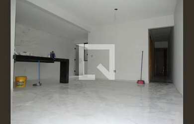 Imagem: A casa possui 3 Dormitórios, 3 Banheiros, 2 Vagas na garagem