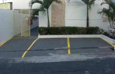 Imagem: O apartamento possui 1 Dormitório, 1 Banheiro, 1 Vaga na garagem