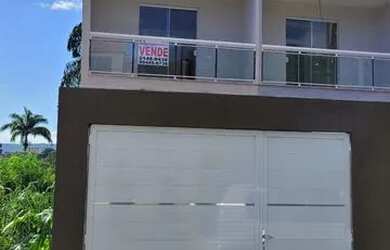 Imagem: A casa possui 2 Dormitórios, 2 Banheiros, 1 Vaga na garagem