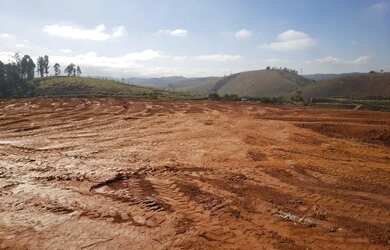 Imagem 3: Lote/Terreno para venda tem 2850 metros quadrados em Santa Cruz - Juiz...