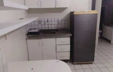 Imagem: O apartamento possui 1 Dormitório, 1 Banheiro, 1 Vaga na garagem