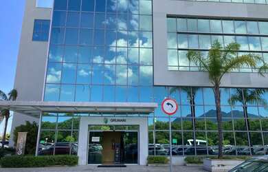 Imagem: O depósito possui 1 Vaga na garagem e 37m² de Área e está