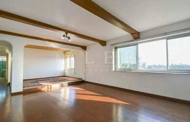 Imagem: O apartamento possui 3 Dormitórios, 2 Banheiros, 2 Vagas na