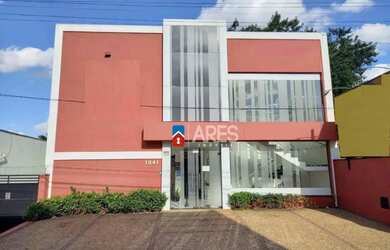 Imagem: O depósito à venda possui 5 Vagas na garagem e 620m² de Área