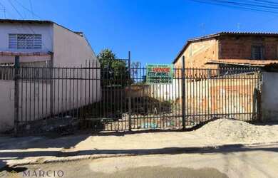 Imagem: O terreno possui 170m² de Área e está localizado em Centro