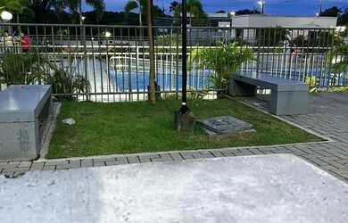 Imagem: O apartamento possui 2 Dormitórios, 1 Banheiro, 1 Vaga na garagem