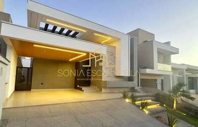 Imagem: A casa em condomínio possui 3 Dormitórios, 5 Banheiros, 4