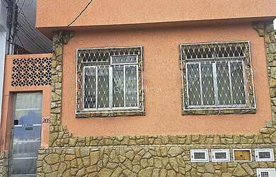 Imagem: A casa possui 5 Dormitórios, 3 Banheiros, 143m² de Área e