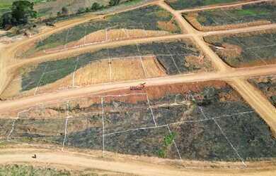 Imagem: O terreno possui 412m² de Área e está localizado em Área
