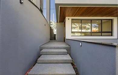 Imagem 5: Sobrado Luxuoso com 3 dormitórios à venda por R$ 2.999.999 - Santa Felicidade...