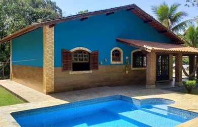 Imagem: A casa possui 2 Dormitórios, 66.910.000m² de Área e está