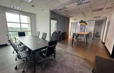 Imagem: O depósito possui 4 Vagas na garagem, 235m² de Área, Imóvel