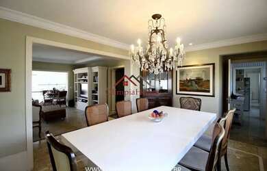 Imagem: O apartamento possui 4 Dormitórios, 4 Banheiros, 4 Vagas na