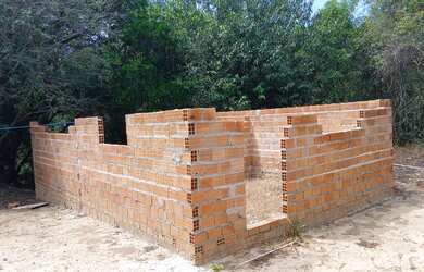 Imagem: A casa possui 1 Dormitório, 1 Banheiro e 15m² de Área e está