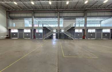 Imagem 4: Galpão para Locação em Itapevi, Itaqui, 5 banheiros, 6 vagas