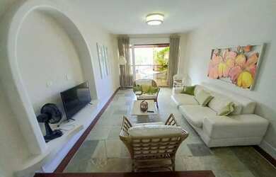 Imagem: O apartamento possui 3 Dormitórios, 5 Banheiros, 2 Vagas na