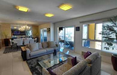 Imagem: O apartamento possui 3 Dormitórios, 2 Banheiros, 4 Vagas na