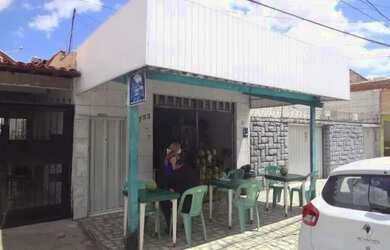 Imagem: A casa possui 2 Dormitórios, 1 Banheiro, 140m² de Área, Imóvel