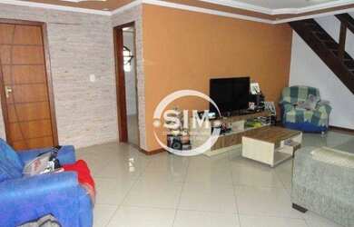 Imagem: A casa possui 3 Dormitórios, 2 Banheiros, 2 Vagas na garagem