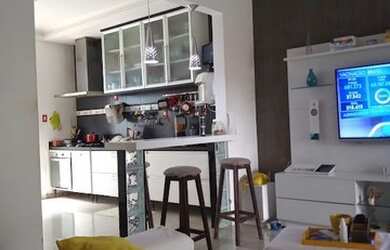 Imagem: A casa em condomínio possui 4 Dormitórios, 4 Banheiros, 4