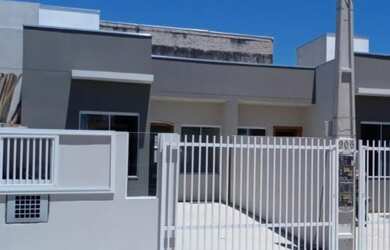 Imagem: A casa possui 2 Dormitórios, 1 Banheiro, 1 Vaga na garagem