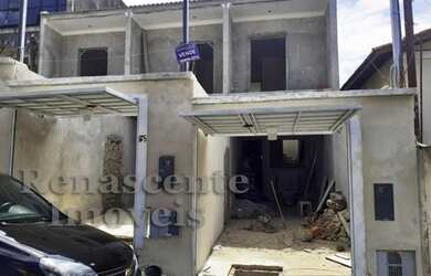 Imagem: A casa possui 3 Dormitórios, 3 Banheiros, 2 Vagas na garagem