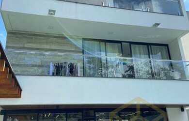 Imagem: A casa em condomínio possui 3 Dormitórios, 5 Banheiros, 4