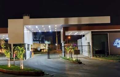 Imagem: A casa em condomínio possui 4 Dormitórios, 4 Banheiros, 4