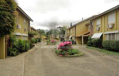 Imagem: A casa em condomínio possui 3 Dormitórios, 4 Banheiros, 2