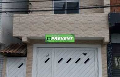 Imagem: A casa possui 4 Dormitórios, 2 Banheiros, 2 Vagas na garagem