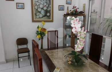 Imagem: A casa possui 4 Dormitórios, 3 Banheiros, 140m² de Área e