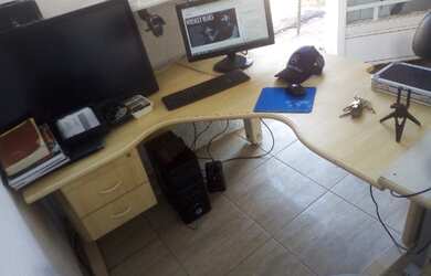 Imagem 1: Mesa de escritório. 