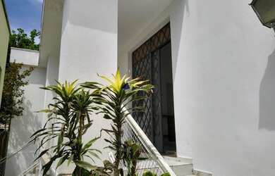 Imagem: A casa possui 2 Dormitórios, 2 Banheiros, 1 Vaga na garagem