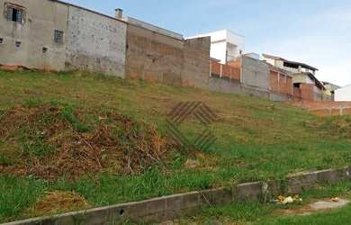 Imagem: O terreno possui 300m² de Área e está localizado em Parque