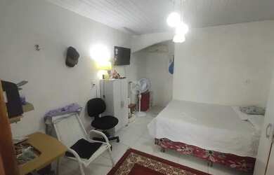 Imagem: A casa possui 5 Dormitórios, 5 Banheiros, 3 Vagas na garagem