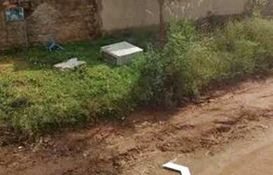 Imagem: A casa possui 4 Dormitórios, 3 Banheiros, 2 Vagas na garagem