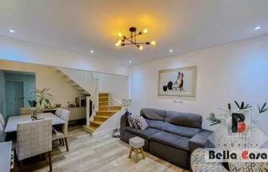 Imagem: A casa possui 2 Dormitórios, 3 Banheiros, 1 Vaga na garagem